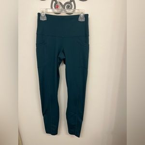 Yogalicious cropped forest green leggings, size XS